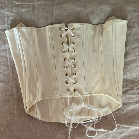 Rezek Studio Corset and Pant set - Picture 6 of 13